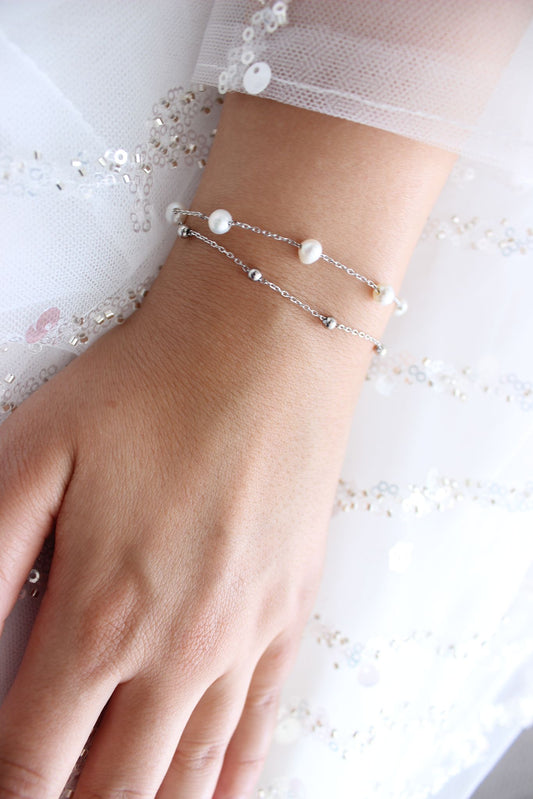 Amore Collective Pearl Bracelet