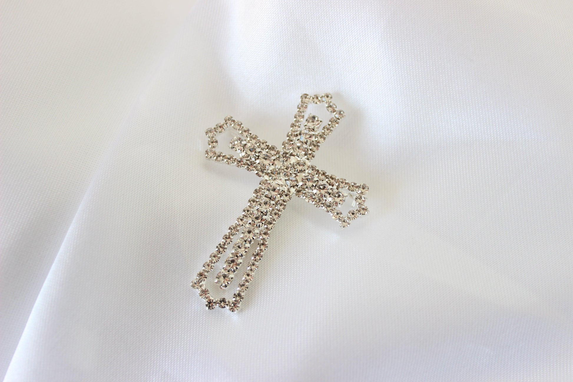 Amore Collective Sydney Men's Wedding Cross Brooch Pin