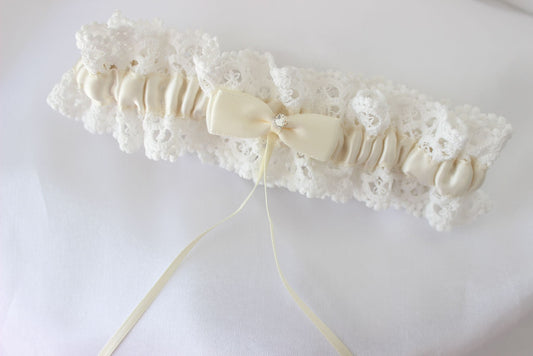 Ivory Lace Wedding Garter