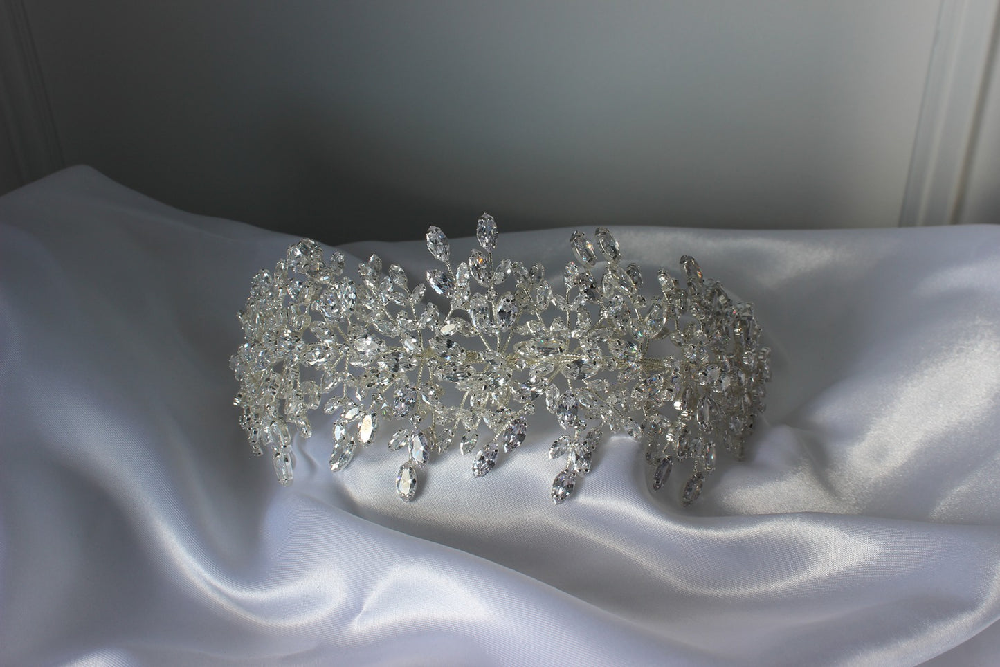 Bridal headpiece for wedding